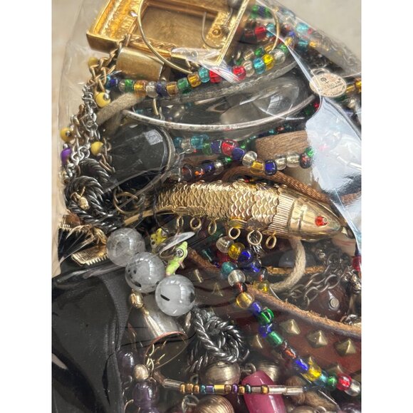 Mixed Jewelry Lot For Art & Craft Beads & Chains 3 Lbs 8 Oz Assorted Colors & Ma - Picture 4 of 13